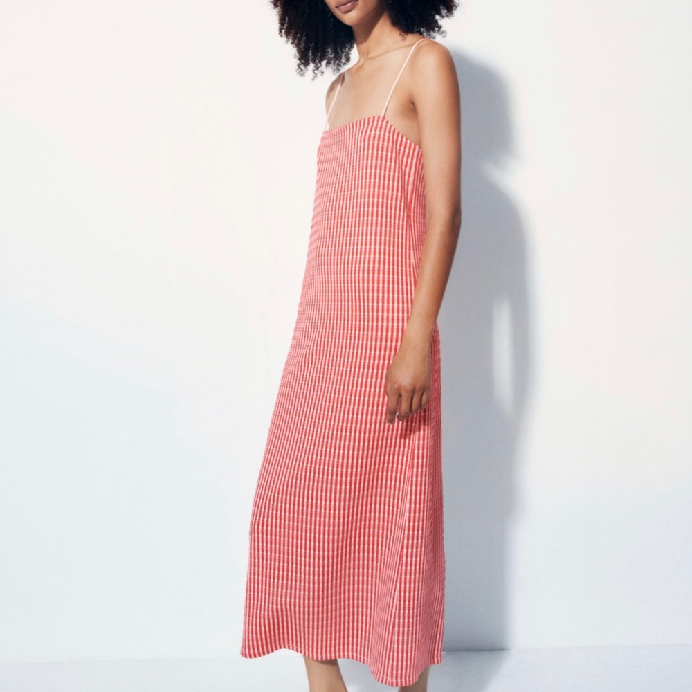 ZARA Jacquard Red Check Midi Dress Medium
Ref: 5644/098 SS2021. - Picture 3 of 9